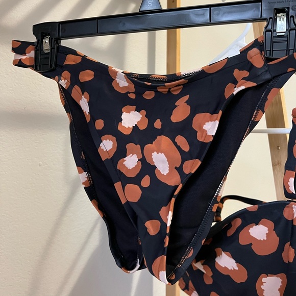 Shade & Shore Matching Bikini Set - Picture 4 of 7